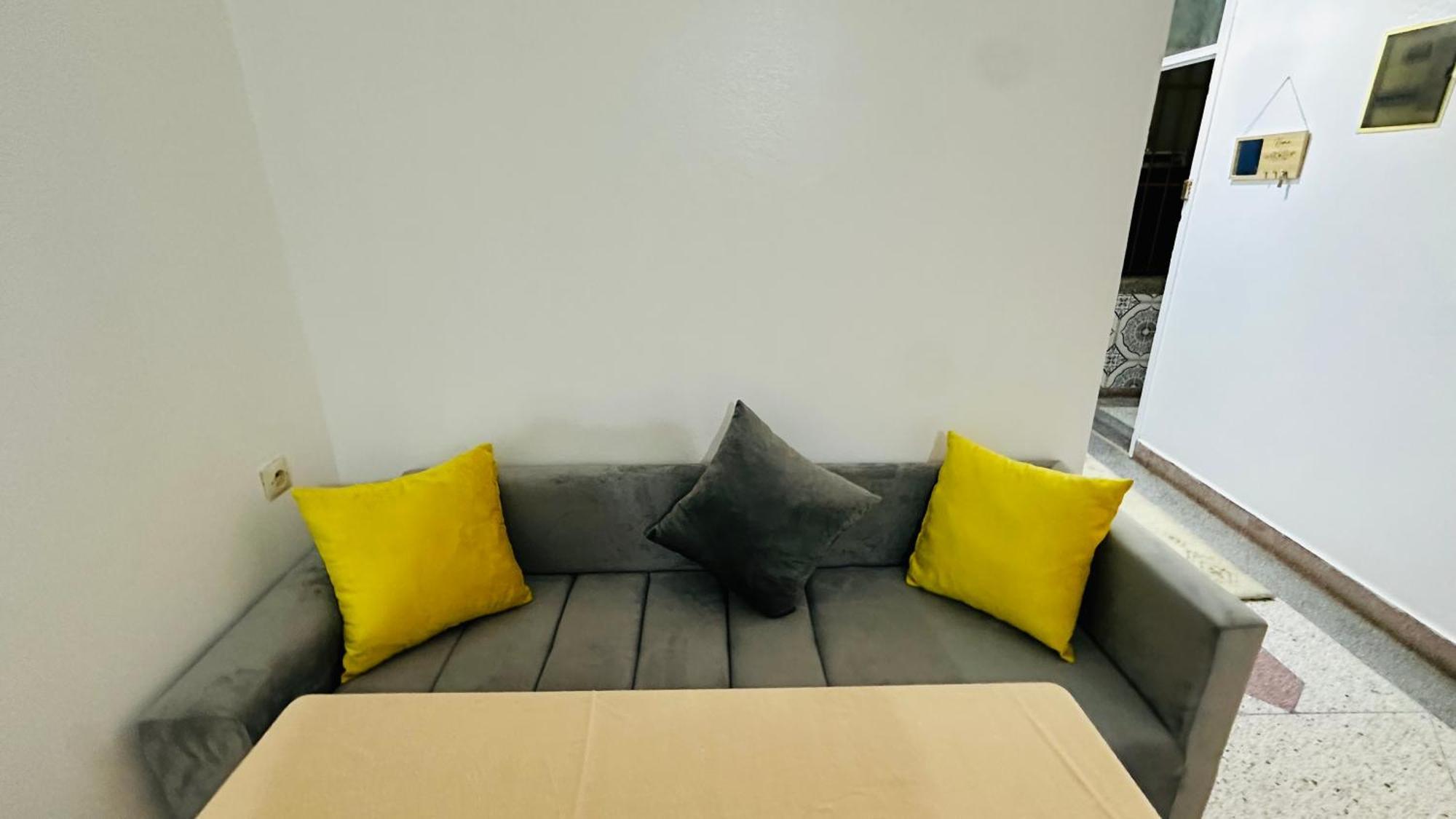 Karaz Homestay Grand Appartement Avec Rooftop Monte Arrouit ภายนอก รูปภาพ