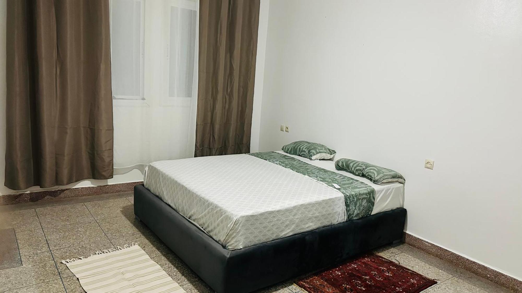 Karaz Homestay Grand Appartement Avec Rooftop Monte Arrouit ภายนอก รูปภาพ